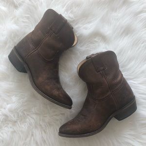 Frye Billy Short Brown Booties